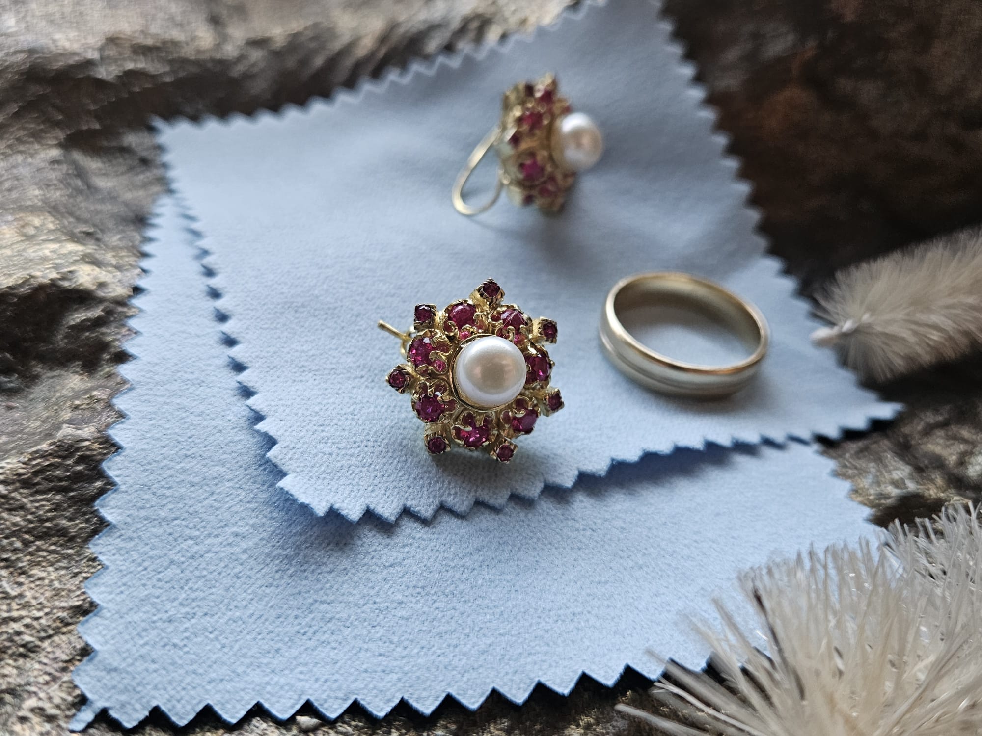 Sieraden schoonmaken: zo laat je jouw sieraden weer stralen als nieuw